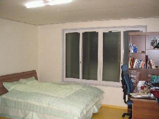 Bedroom.JPG