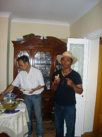 Nyong Karo & Oom Ambon.jpg